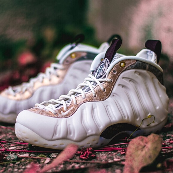 Nike Shoes - Nike air foamposite one sneakers